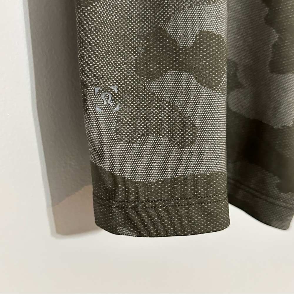 Lululemon T.H.E. Short 7" Mesh *Linerless Variegated Mesh Camo Max Dark Olive - Picture 4 of 7